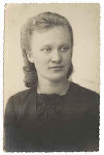 Genovaitė Levanaitė-Pečiulienė, 1943 m.