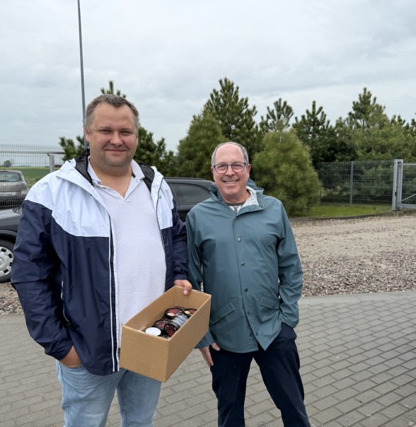 Eric Sandler (dešinėje) su Konstancijos anūku Nauriu Auguliu